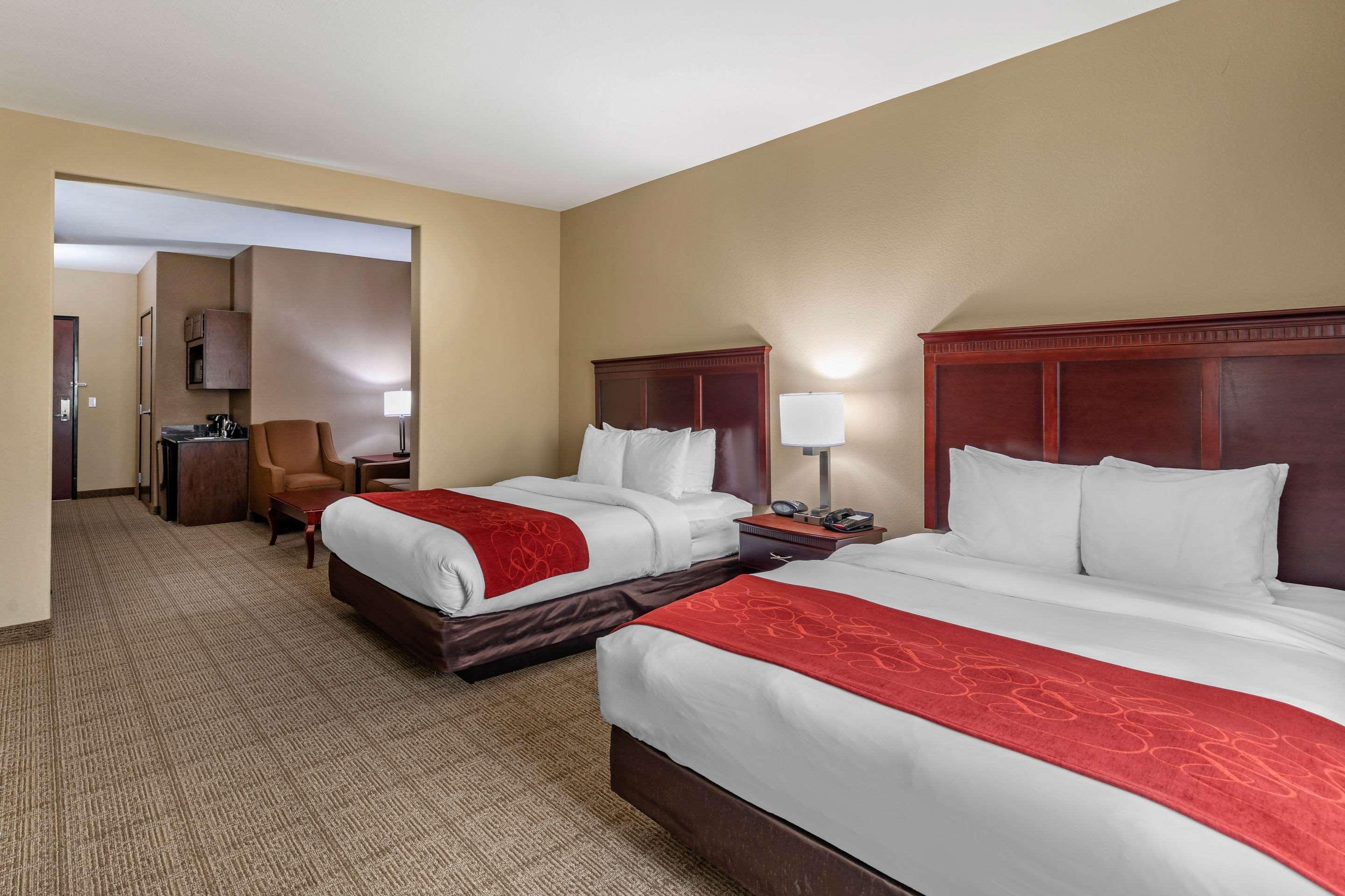 Comfort Suites Ennis Buitenkant foto