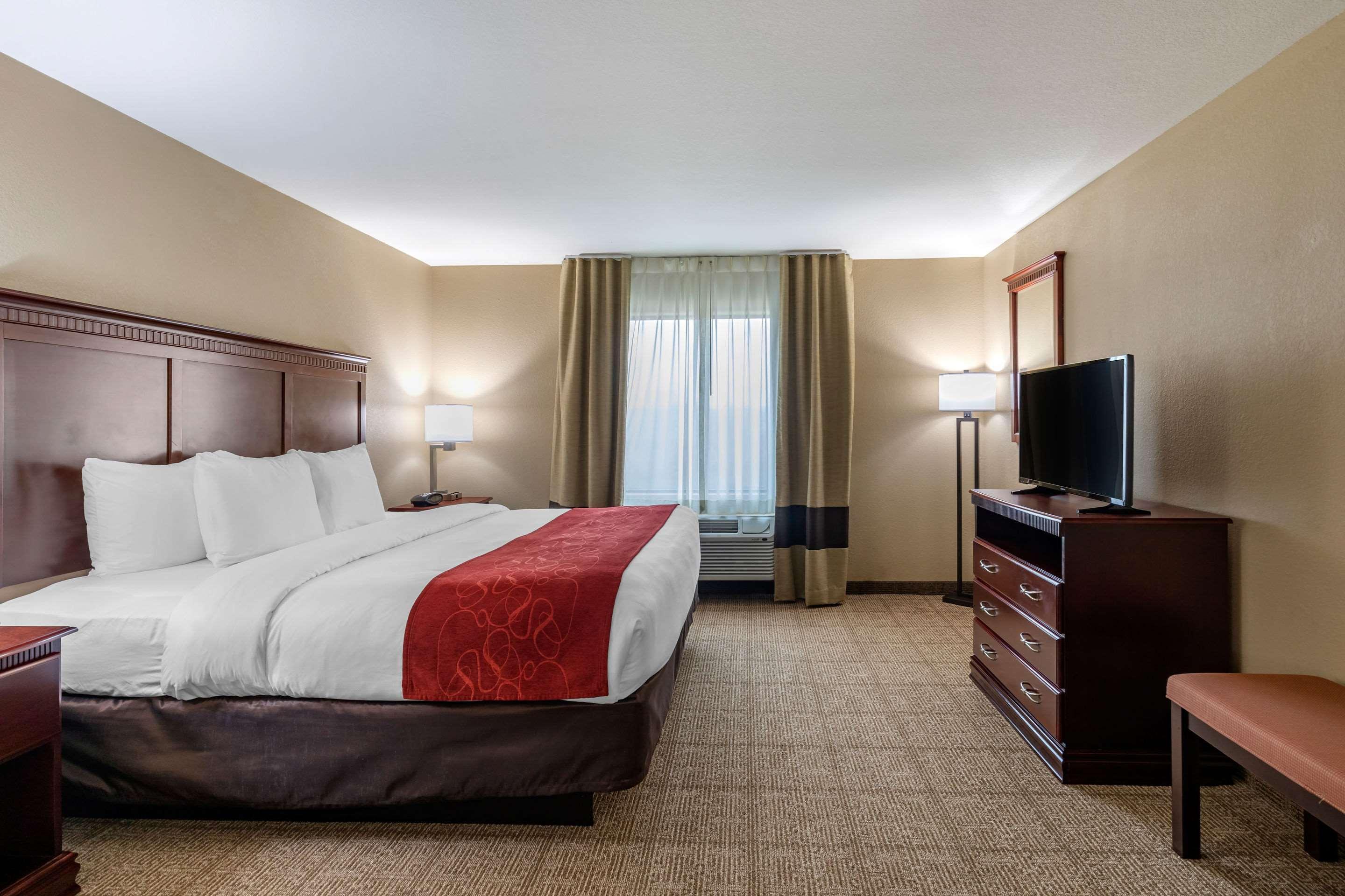 Comfort Suites Ennis Buitenkant foto