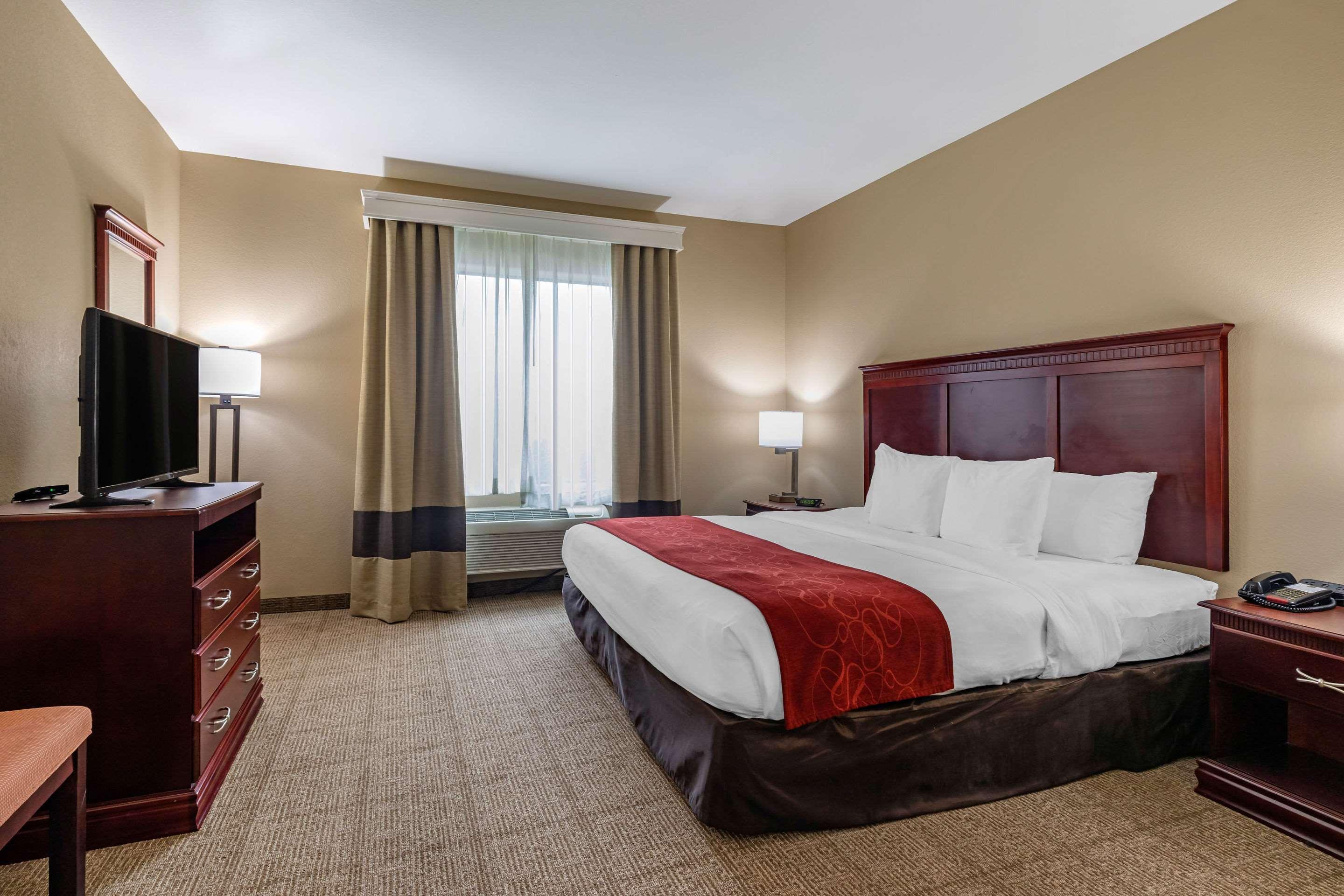 Comfort Suites Ennis Buitenkant foto