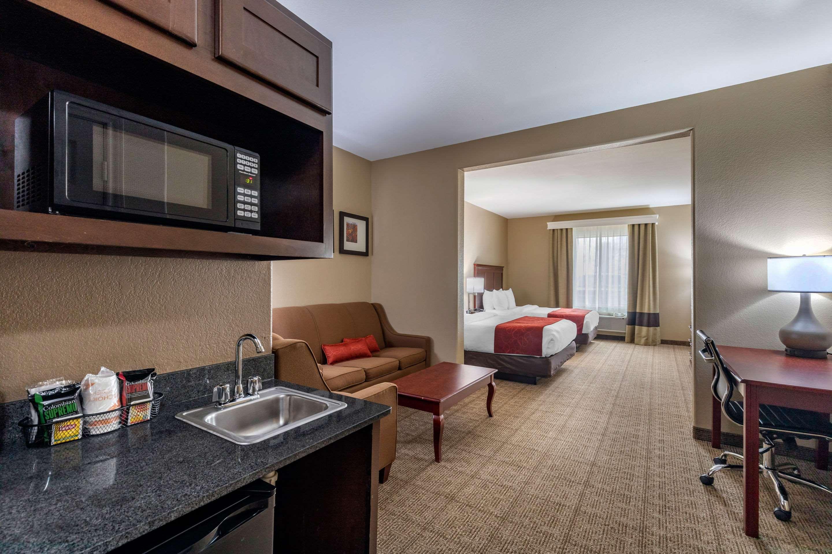 Comfort Suites Ennis Buitenkant foto