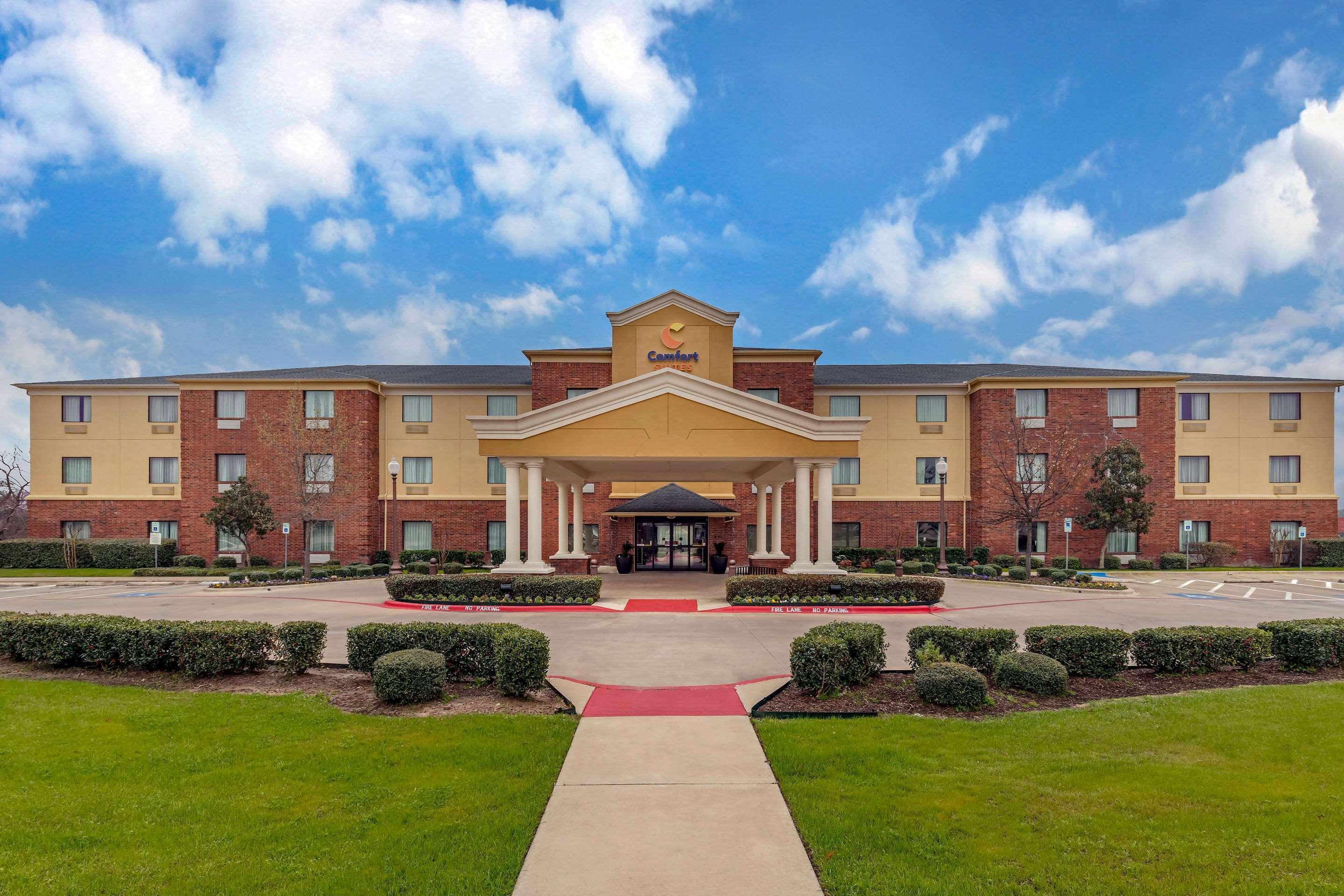 Comfort Suites Ennis Buitenkant foto