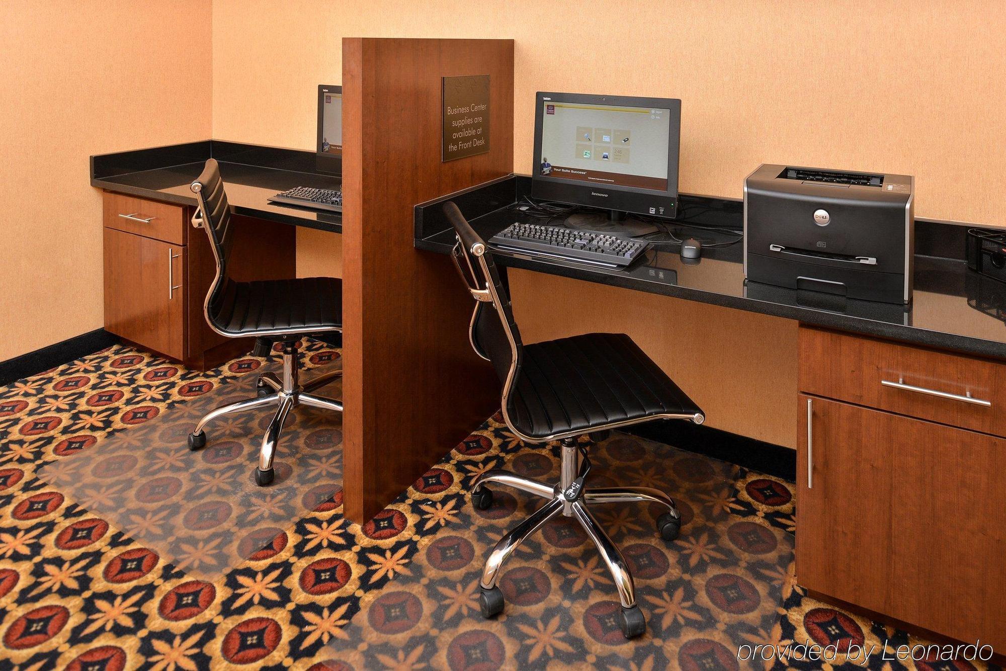 Comfort Suites Ennis Buitenkant foto