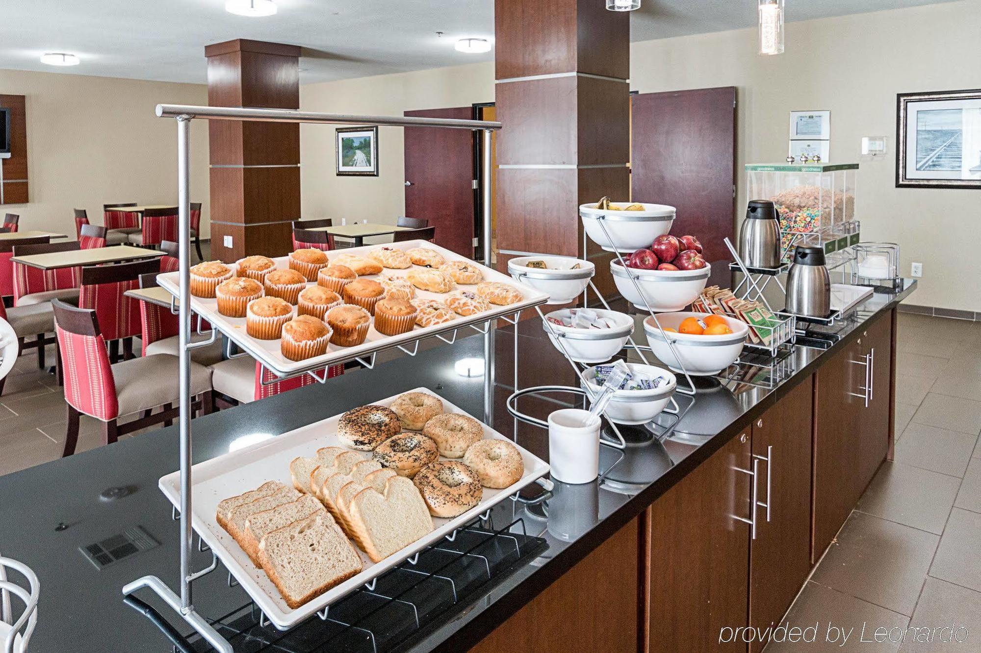 Comfort Suites Ennis Buitenkant foto