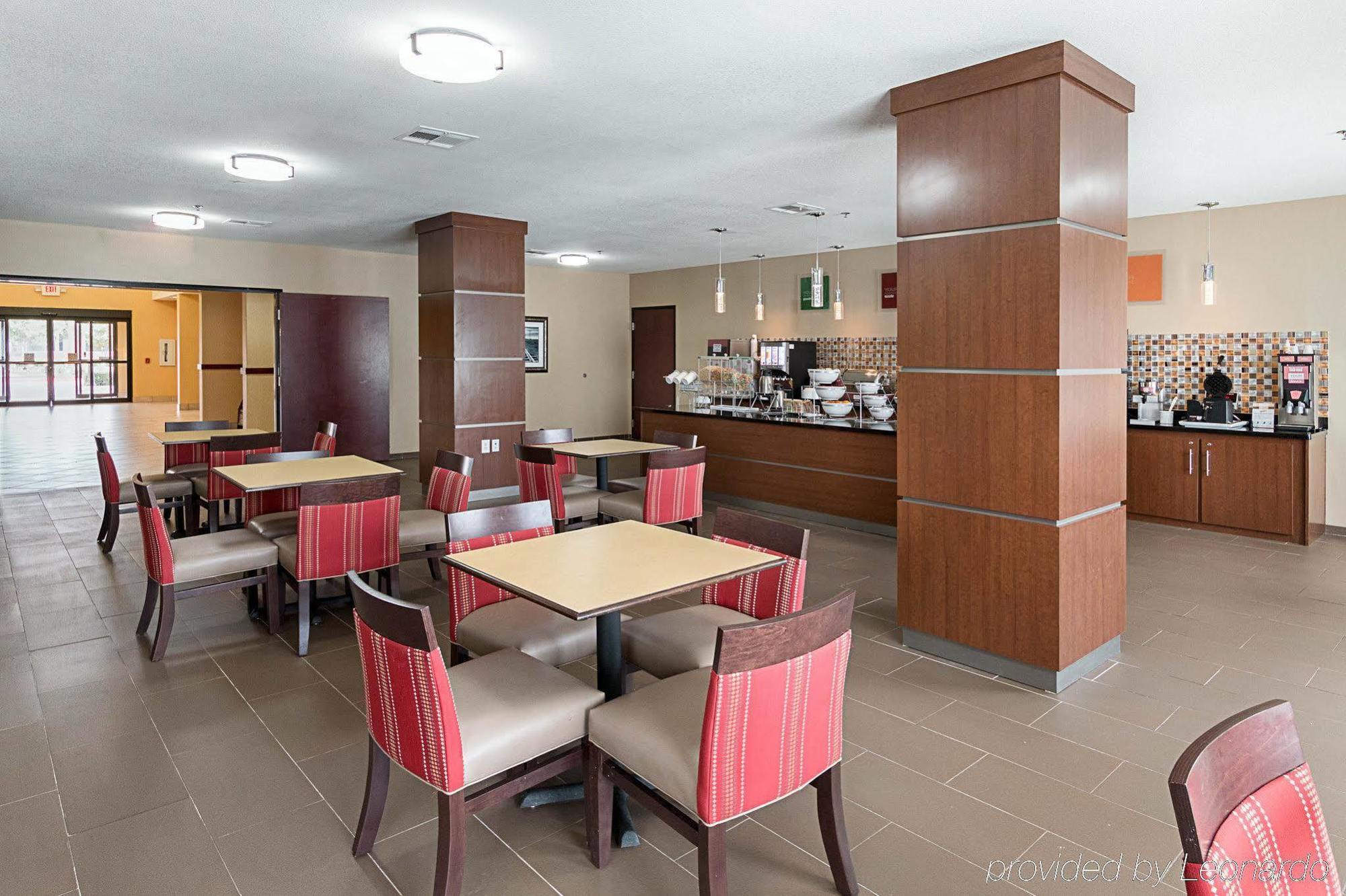 Comfort Suites Ennis Buitenkant foto