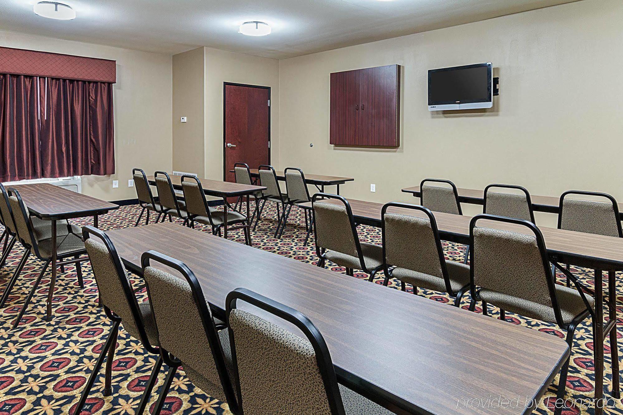 Comfort Suites Ennis Buitenkant foto